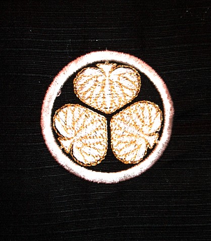  embroidered Tokugawa's clan crest on man's kimono
