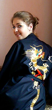 japanese embroidered kimono gown
