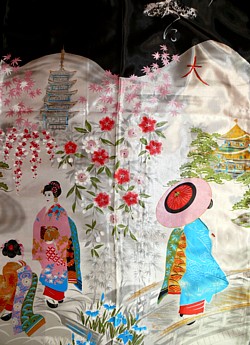 japanese modern kimono: detail of fabric design