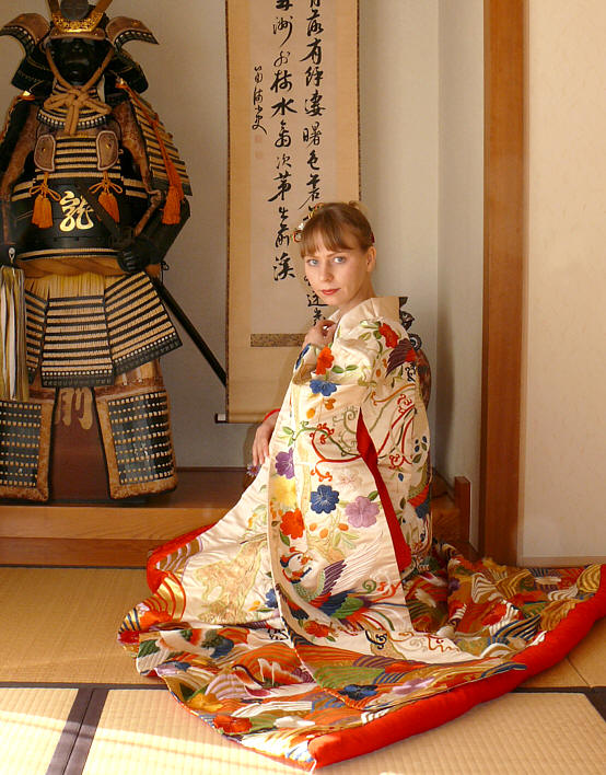 wedding kimono, 1960'd. The Japonic Online Store